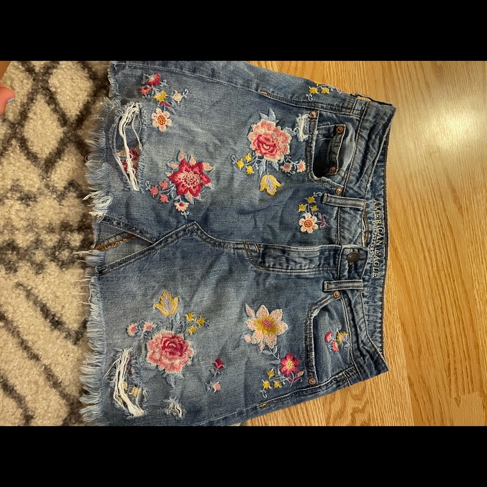 American Eagle flower embroidery skirt